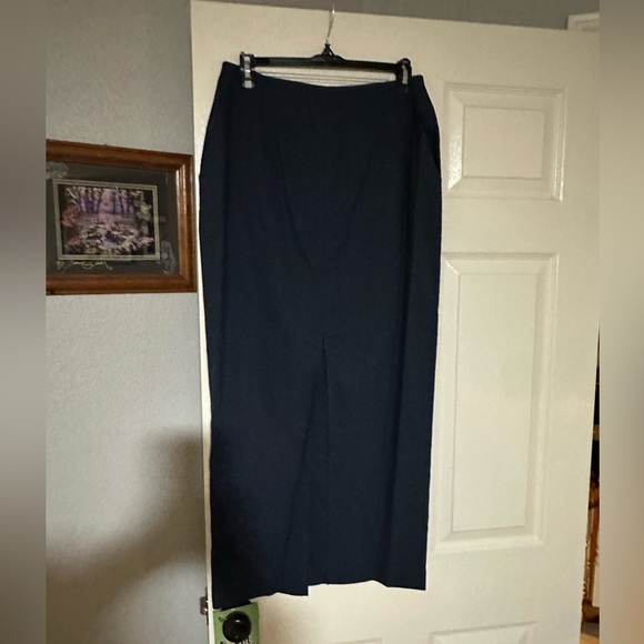 Beautiful denim like maxi like floor length skirt - Picture 3 of 3